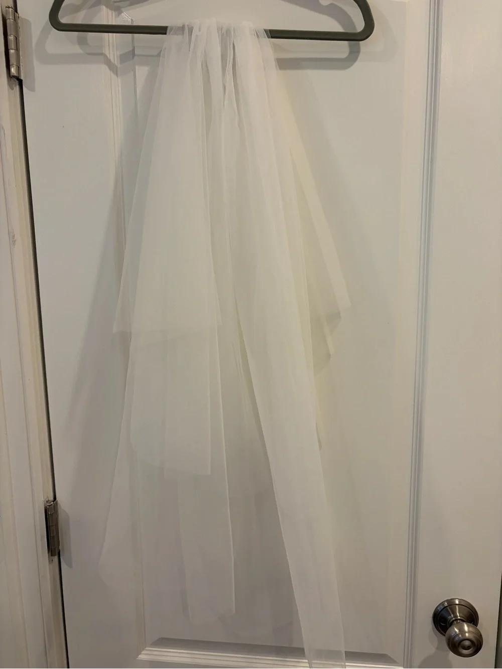 Clean Fingertip Veil w Blusher - Anthropologie Weddings | BHLDN